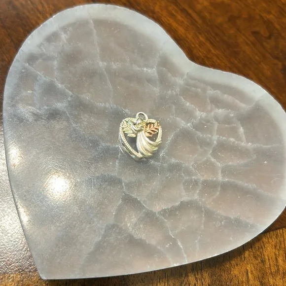 Black hills gold sterling silver angel pendant - Picture 1 of 5